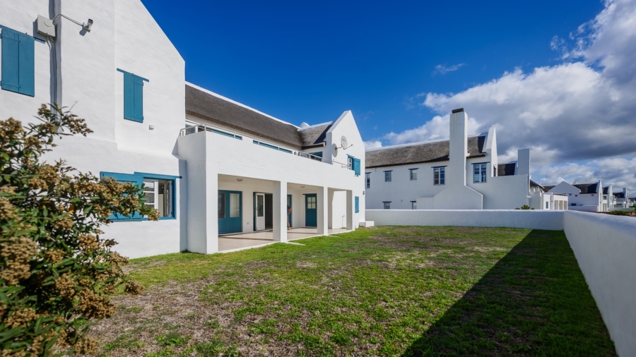 5 Bedroom Property for Sale in Struisbaai Western Cape